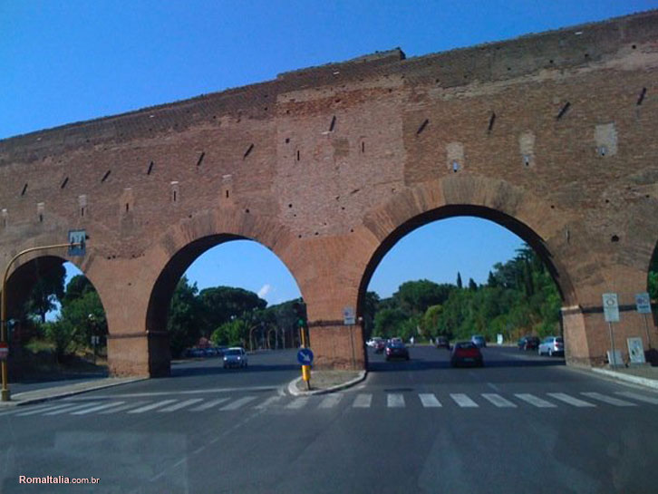 Aqueduto em Roma